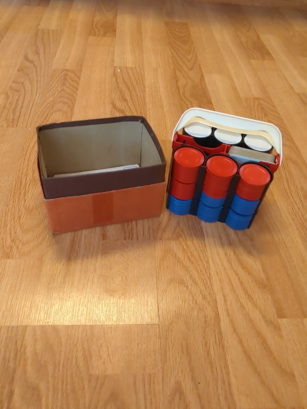 Handy Ante Plastic Poker Chips Rack 6 Removable Trays and 1 Set Playing Cards